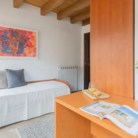 Luini 7 By Rent