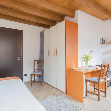 Luini 7 By Rent Como