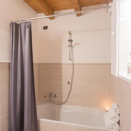 Luini 7 By Rent Apartment Como
