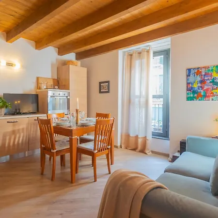 Luini 7 Apartment