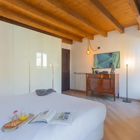Luini 7 By Rent Apartment *