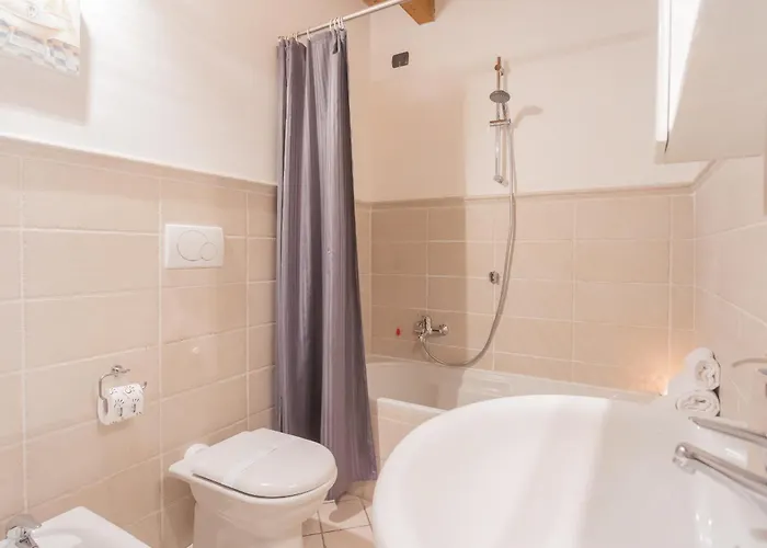 Luini 7 By Rent * Como