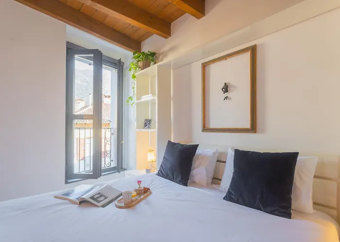 Luini 7 By Rent Apartment *