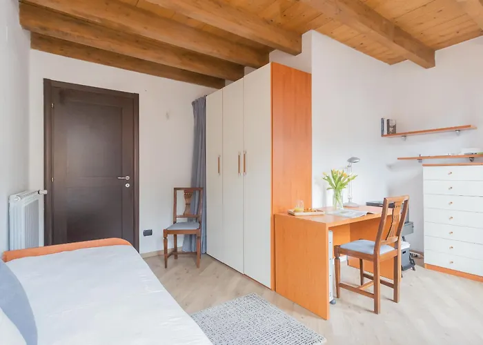 Luini 7 By Rent Como